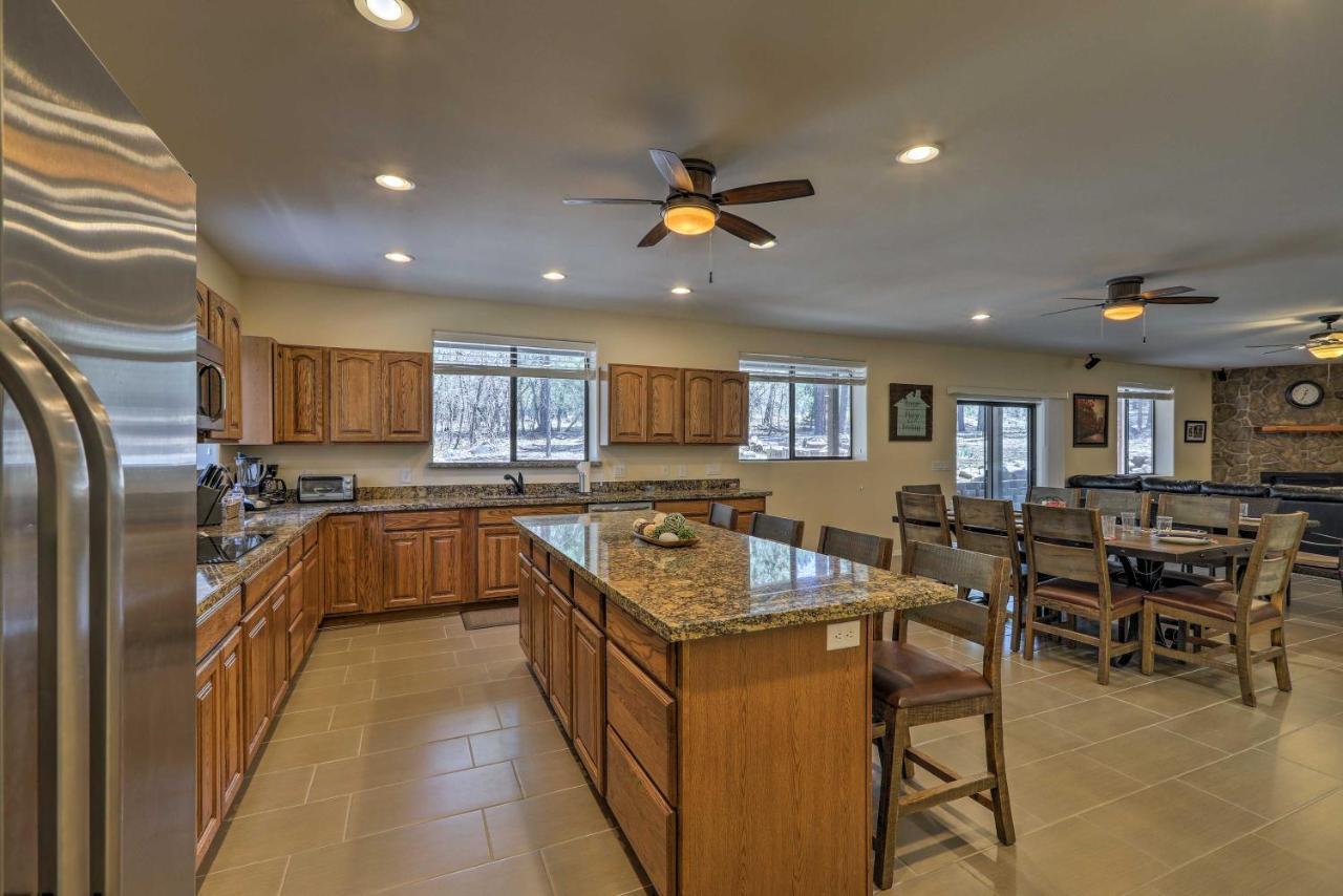 Spacious Pinetop-Lakeside Home With Hot Tub And Grill! Exterior foto