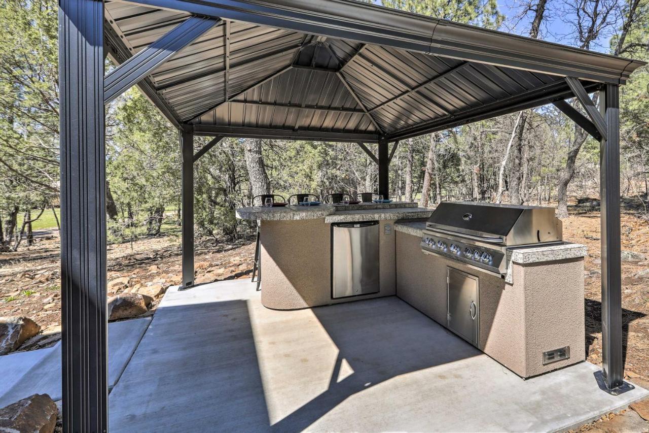 Spacious Pinetop-Lakeside Home With Hot Tub And Grill! Exterior foto